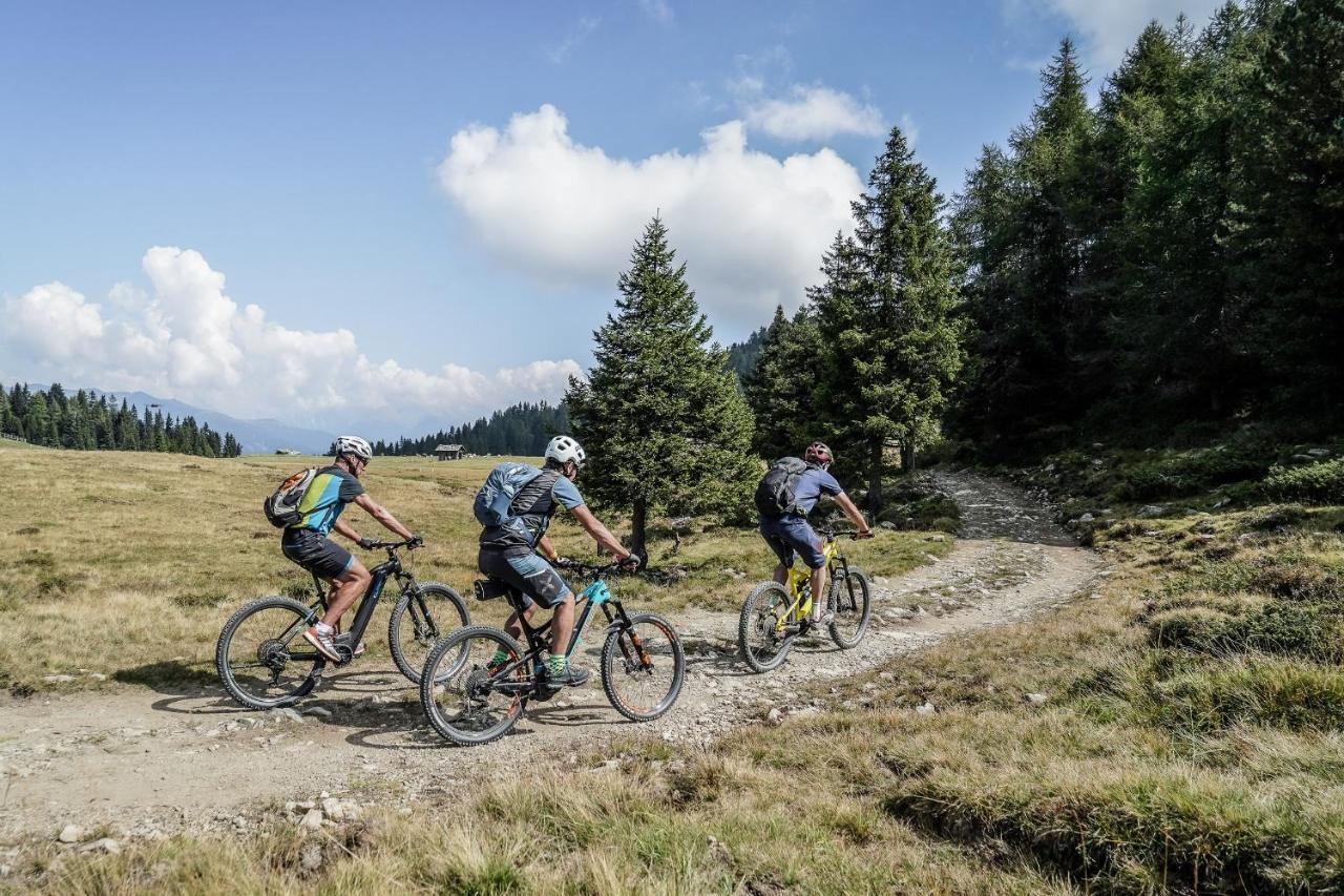 Landhotel Gasthof Zum Loewen Rodengo Dış mekan fotoğraf